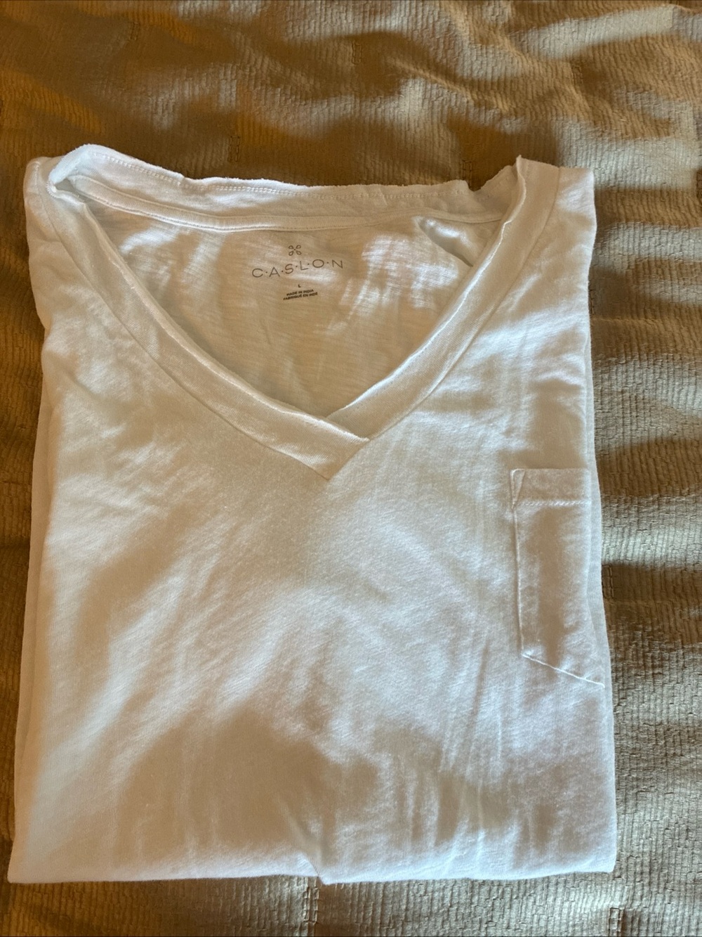 Caslon White V-Neck Pocket Tee for Women size large new